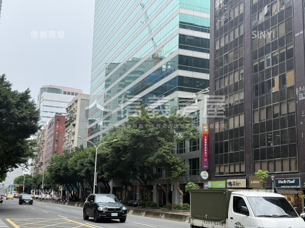 大統領經貿廣場車位房屋室內格局與周邊環境