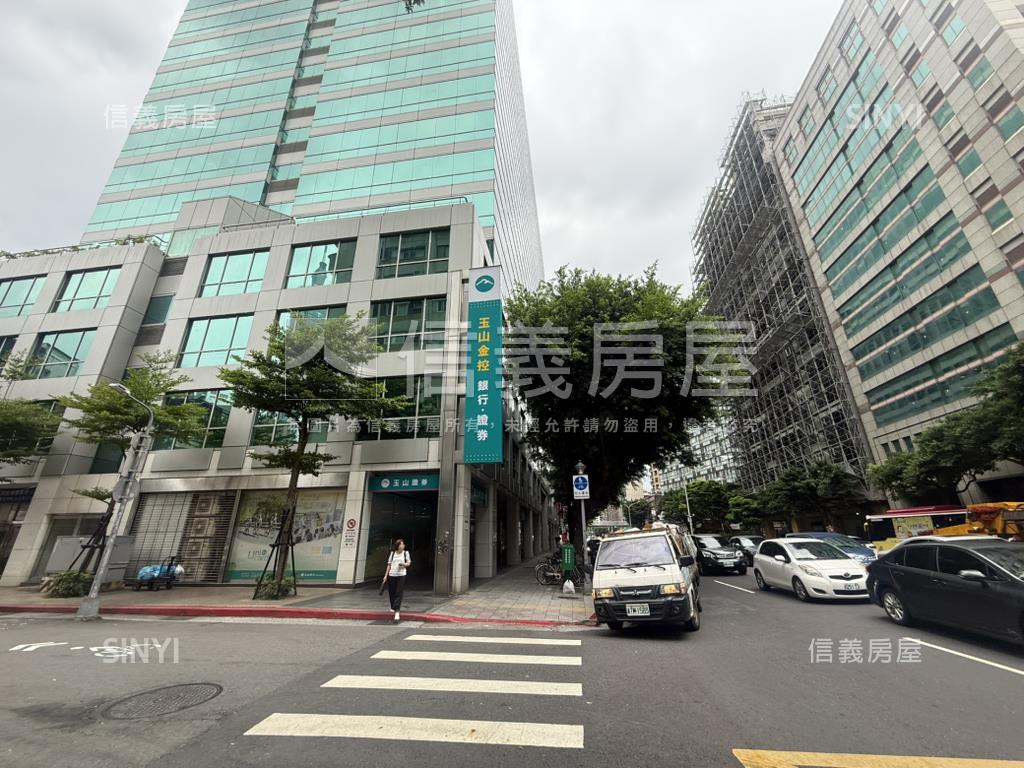 大統領經貿廣場車位房屋室內格局與周邊環境