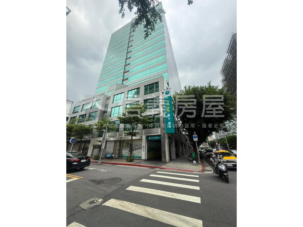 大統領經貿廣場車位房屋室內格局與周邊環境