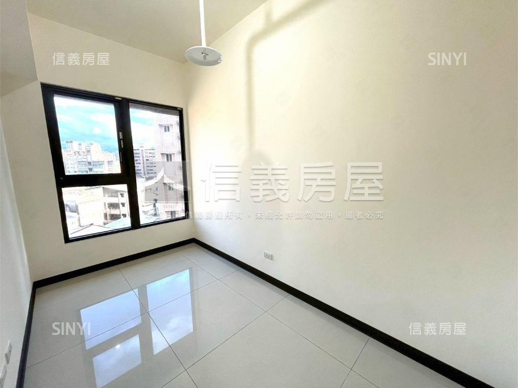 大坪林城易迅稀有三房車位房屋室內格局與周邊環境