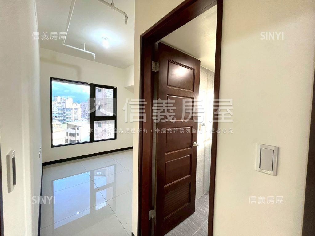 大坪林城易迅稀有三房車位房屋室內格局與周邊環境