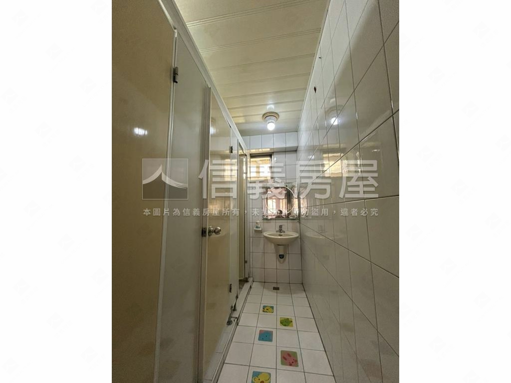 捷運科技大樓旁電梯頂樓房屋室內格局與周邊環境