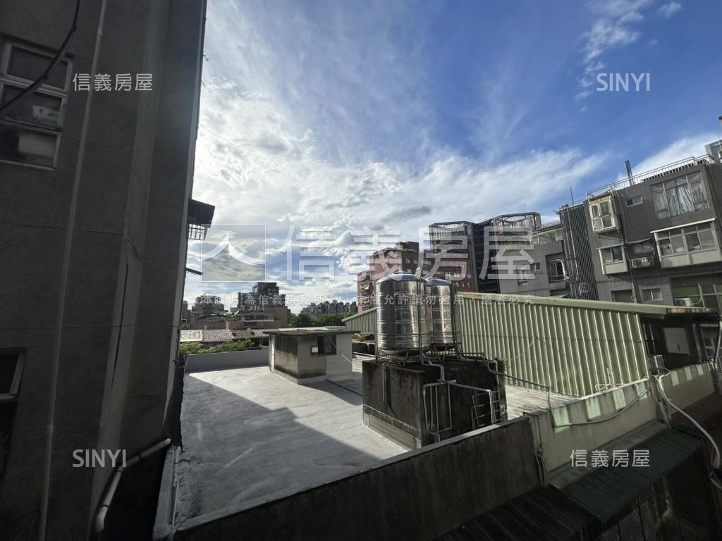 捷運科技大樓旁電梯頂樓房屋室內格局與周邊環境