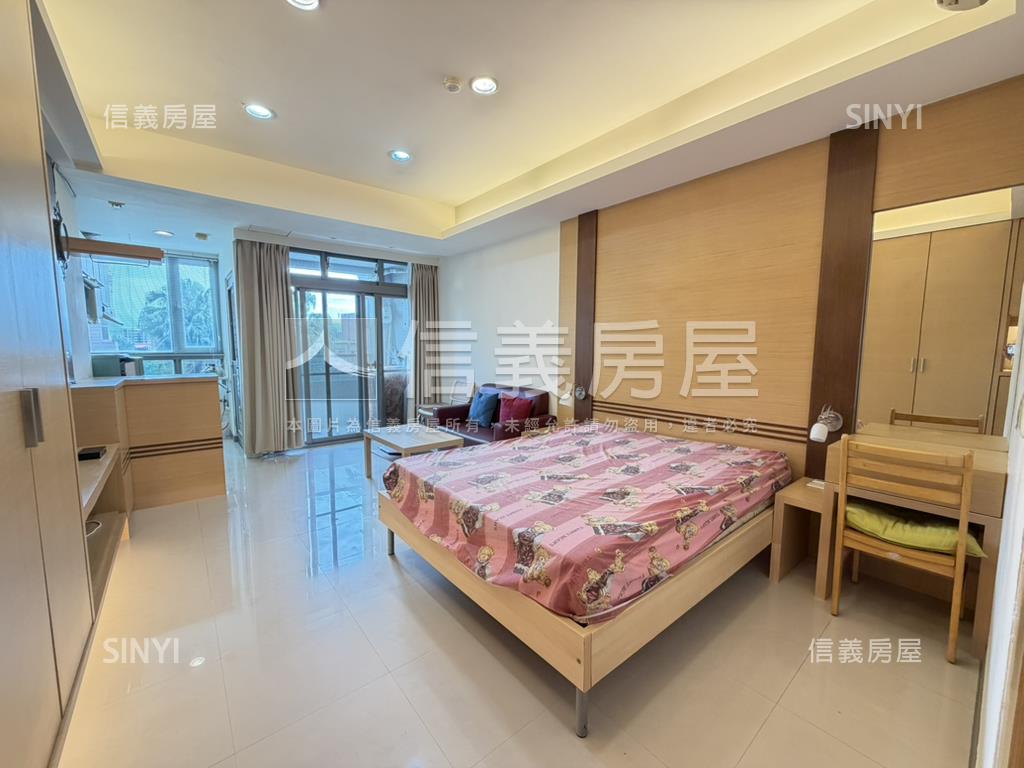 愛眉山莊面泳池雅居房屋室內格局與周邊環境