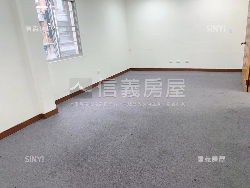 文橫二路角窗透店房屋室內格局與周邊環境