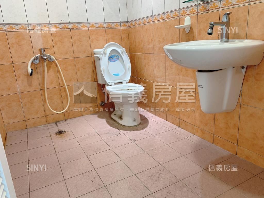 文橫二路角窗透店房屋室內格局與周邊環境
