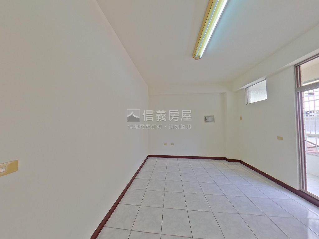 推薦｜崙平南路信義美墅房屋室內格局與周邊環境
