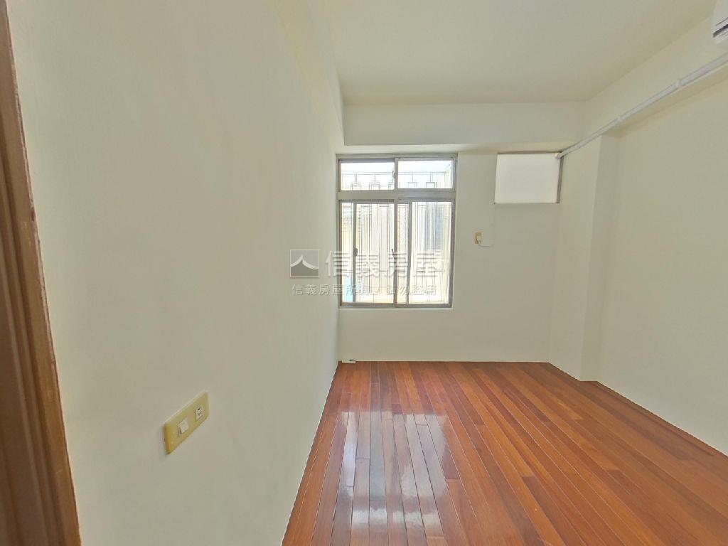 推薦｜崙平南路信義美墅房屋室內格局與周邊環境