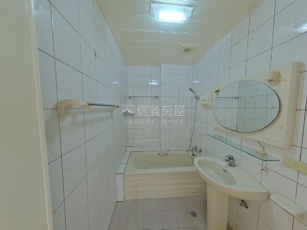 推薦｜崙平南路信義美墅房屋室內格局與周邊環境