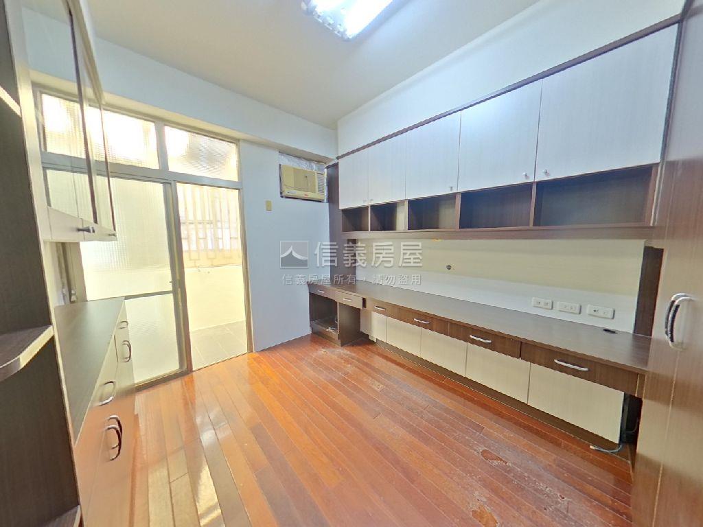 推薦｜崙平南路信義美墅房屋室內格局與周邊環境