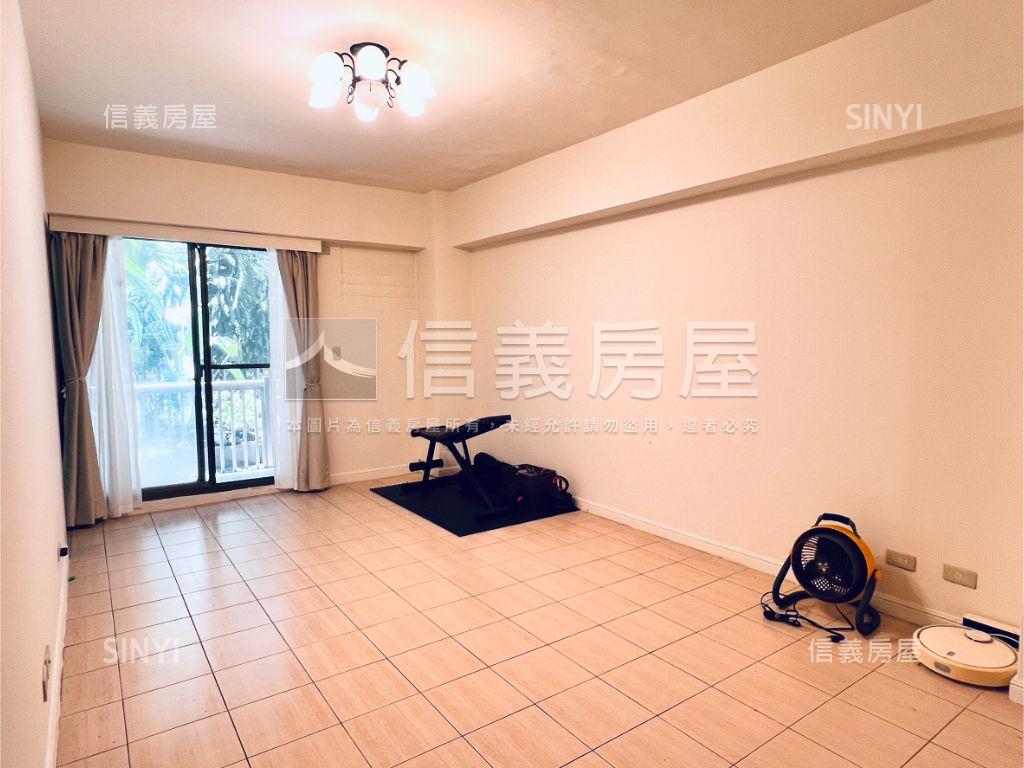 天母甲桂林車位一樓房屋室內格局與周邊環境