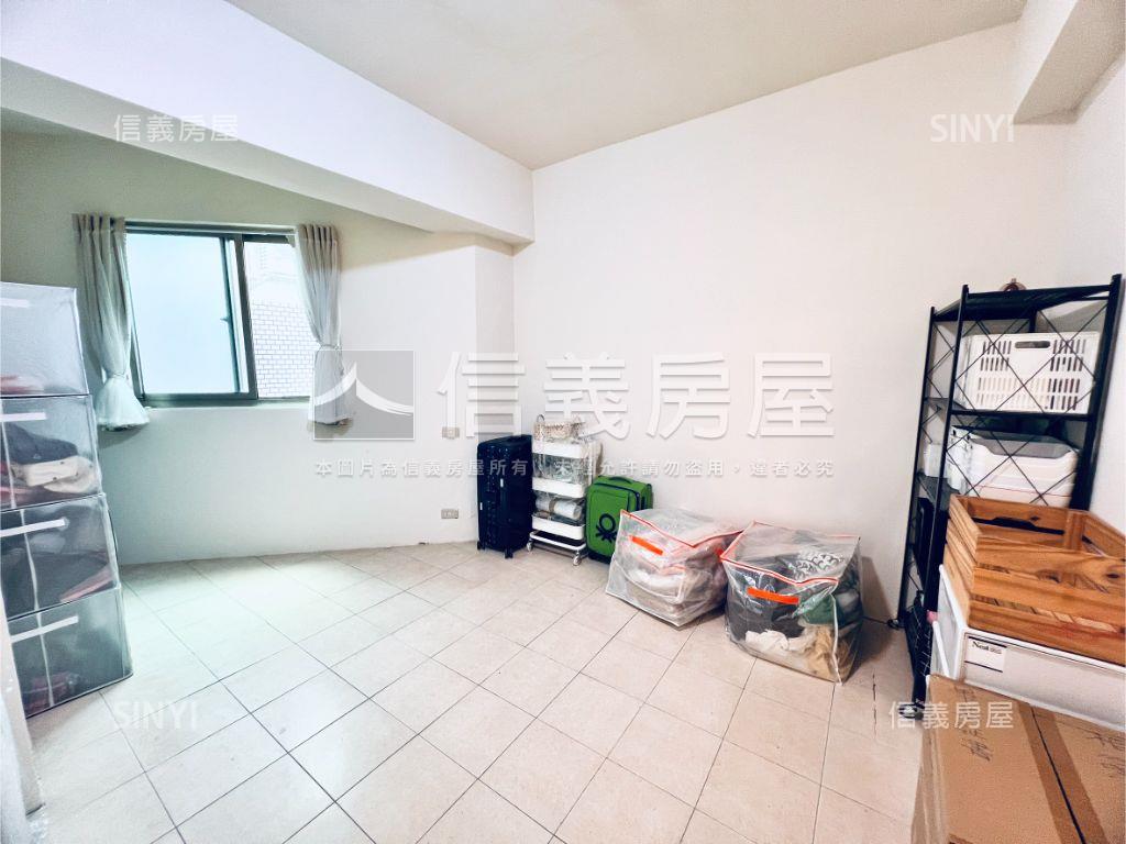 天母甲桂林車位一樓房屋室內格局與周邊環境