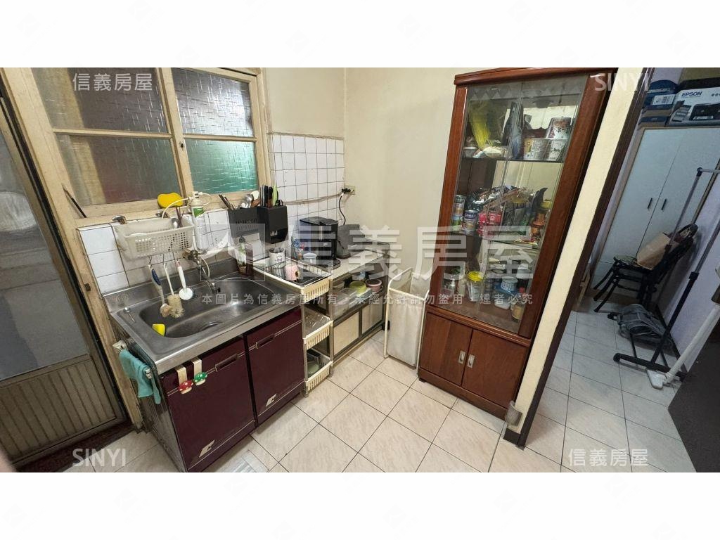 近富國路三房房屋室內格局與周邊環境