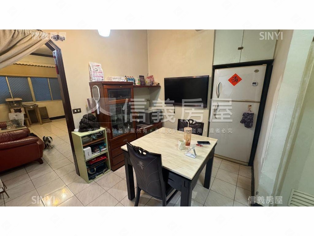 近富國路三房房屋室內格局與周邊環境
