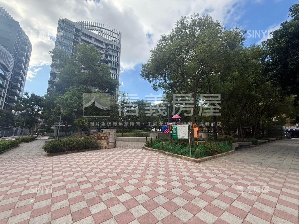 紐約五街典雅精美景觀美宅房屋室內格局與周邊環境
