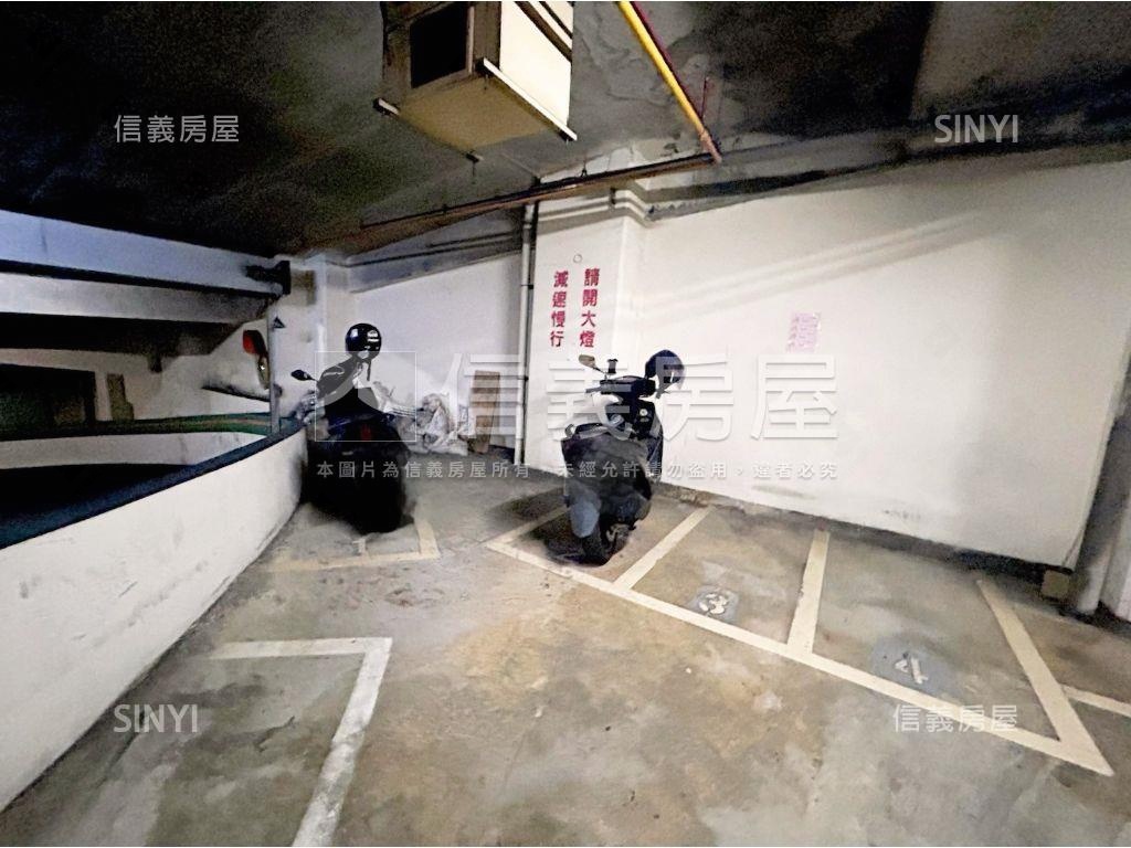 近三鐵邊間採光四房平車房屋室內格局與周邊環境
