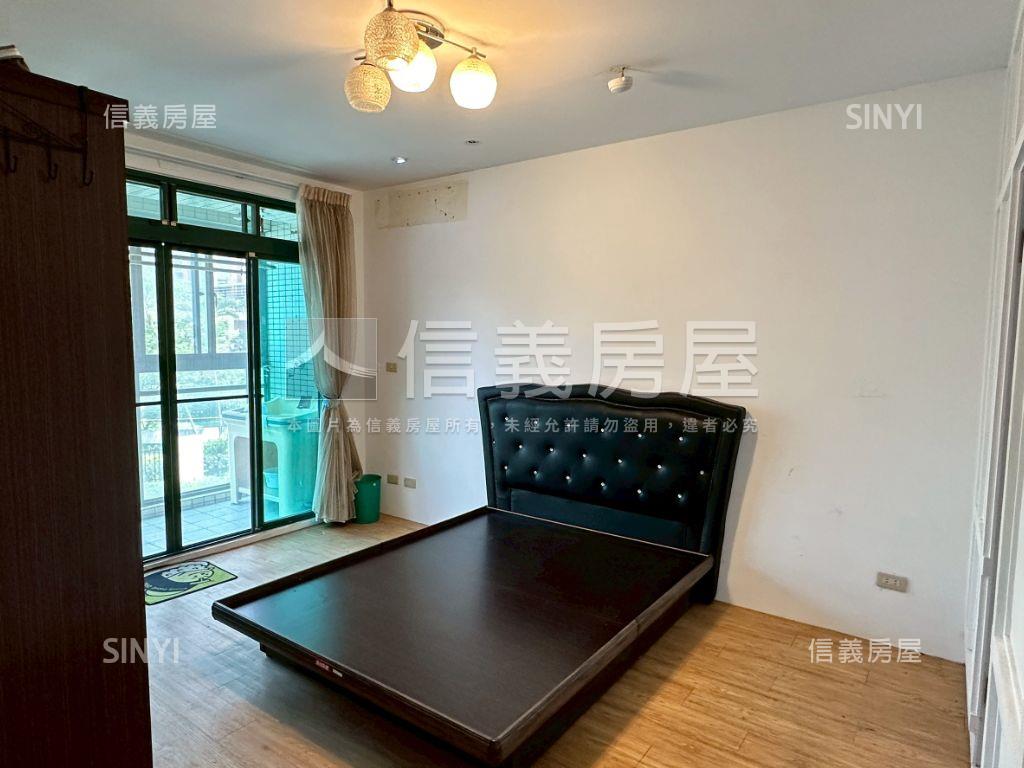 曉明Ｉ世代美三房平車房屋室內格局與周邊環境