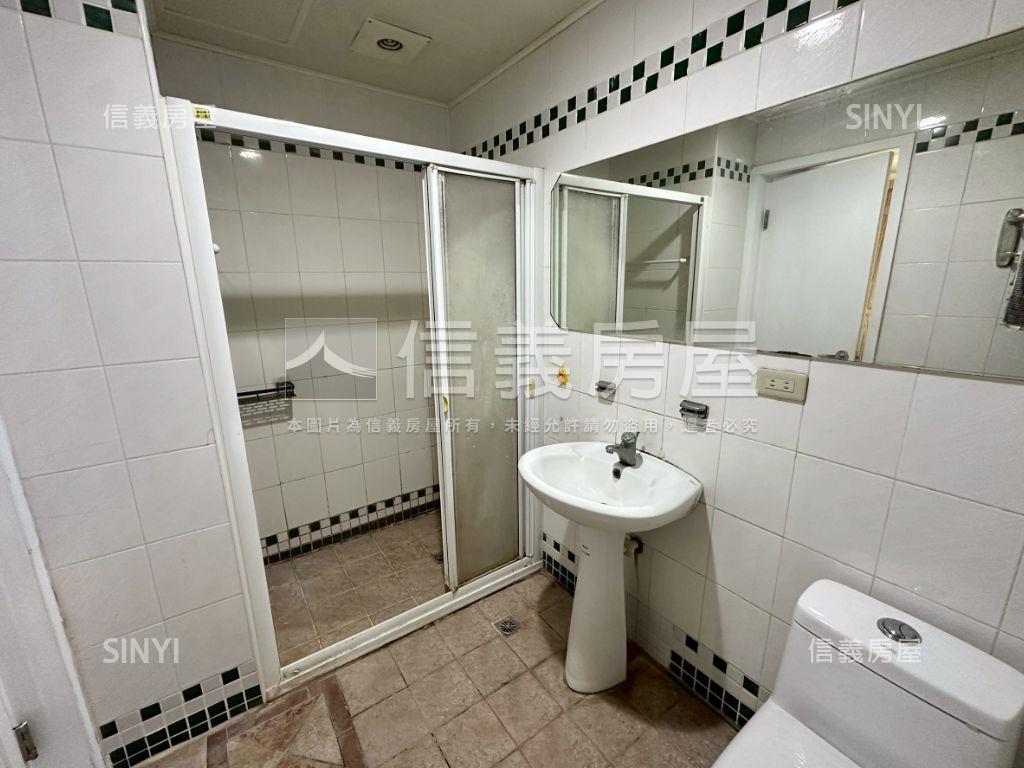 曉明Ｉ世代美三房平車房屋室內格局與周邊環境