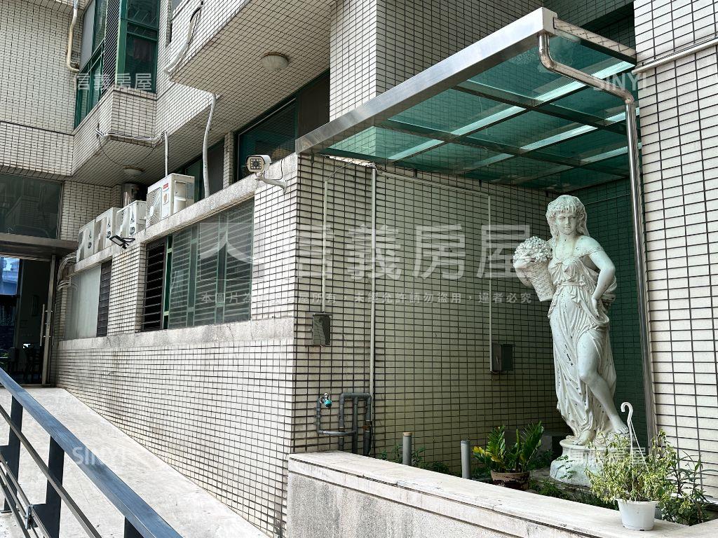 曉明Ｉ世代美三房平車房屋室內格局與周邊環境