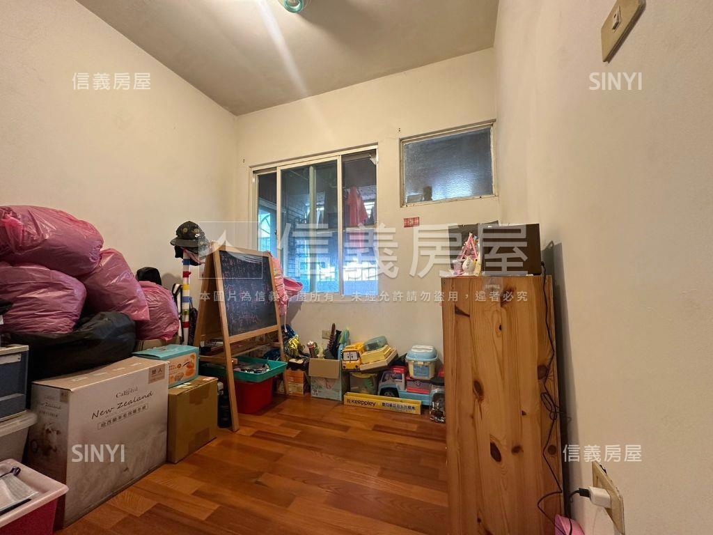 近佳瑪邊間電梯三房房屋室內格局與周邊環境