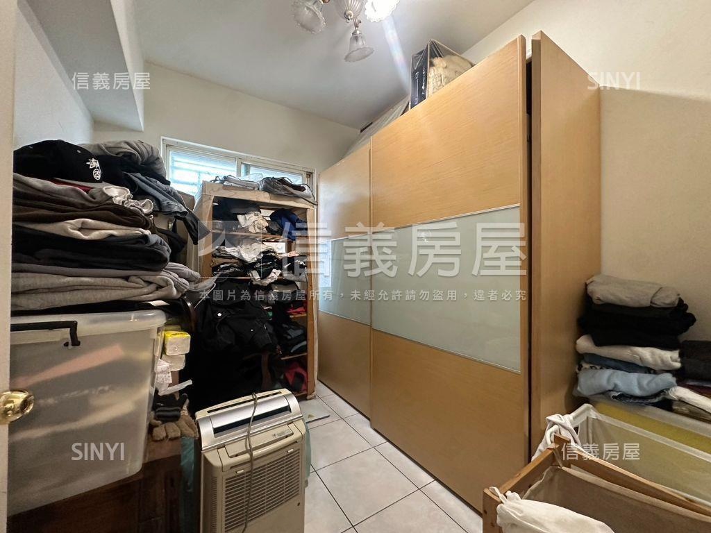 近佳瑪邊間電梯三房房屋室內格局與周邊環境