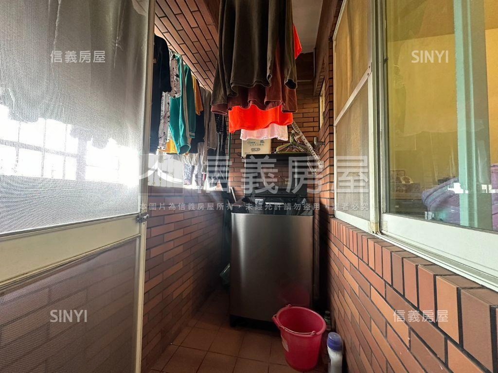 近佳瑪邊間電梯三房房屋室內格局與周邊環境