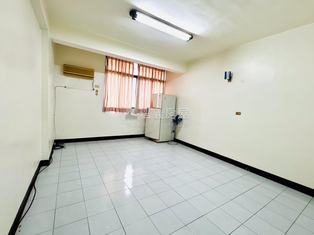 輕軌超值建興大昌四樓透店房屋室內格局與周邊環境