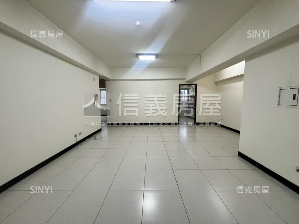 東區屋況讚讚三房平車宅房屋室內格局與周邊環境