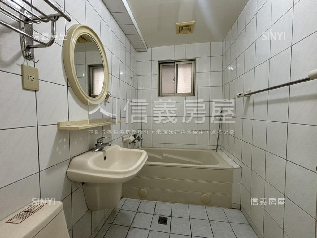 東區屋況讚讚三房平車宅房屋室內格局與周邊環境