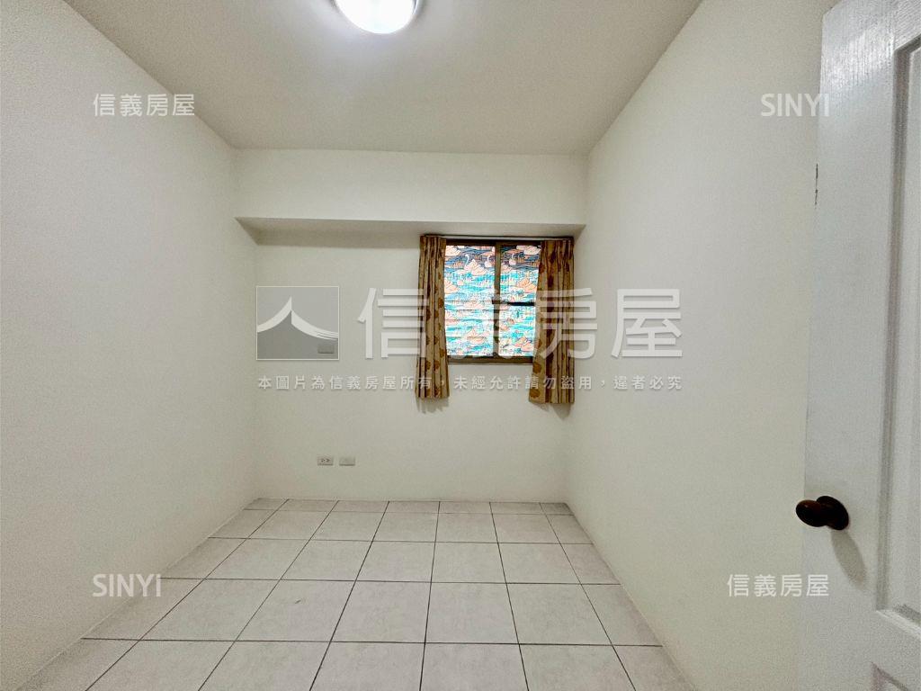 德賢商圈名人香榭大４房房屋室內格局與周邊環境
