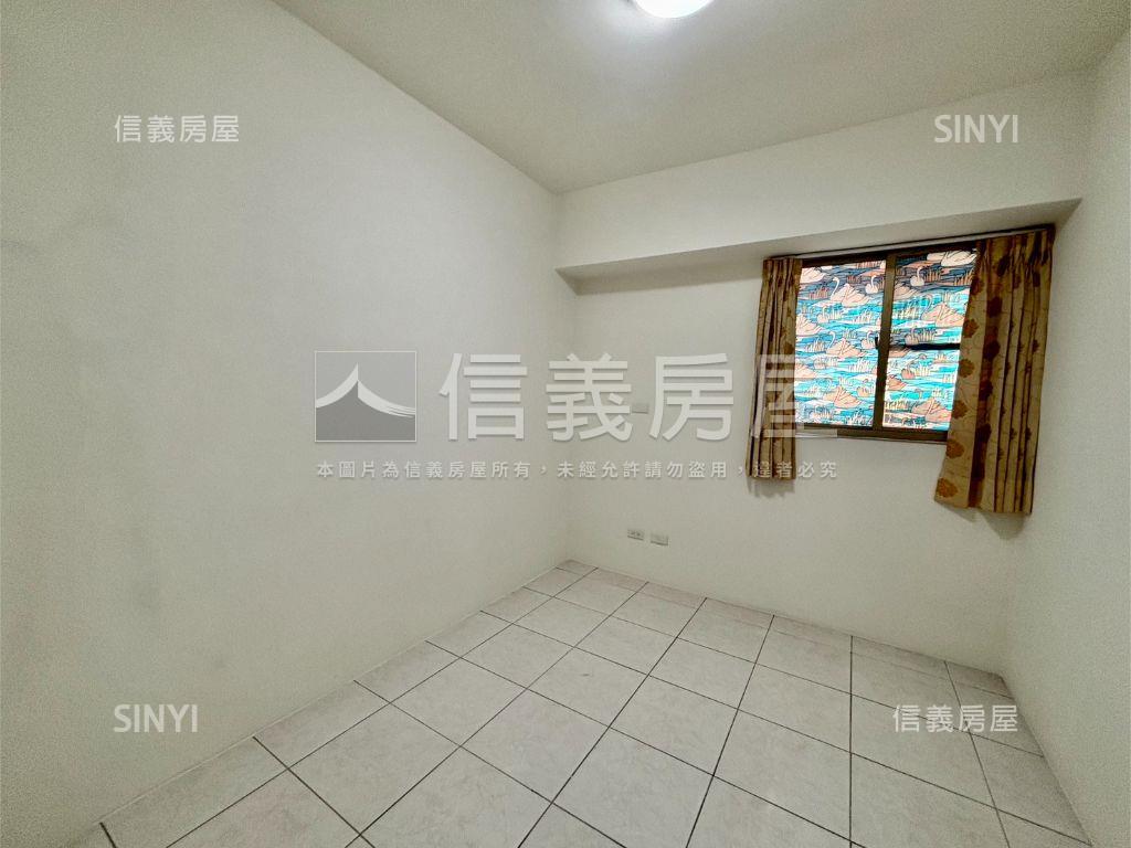 德賢商圈名人香榭大４房房屋室內格局與周邊環境