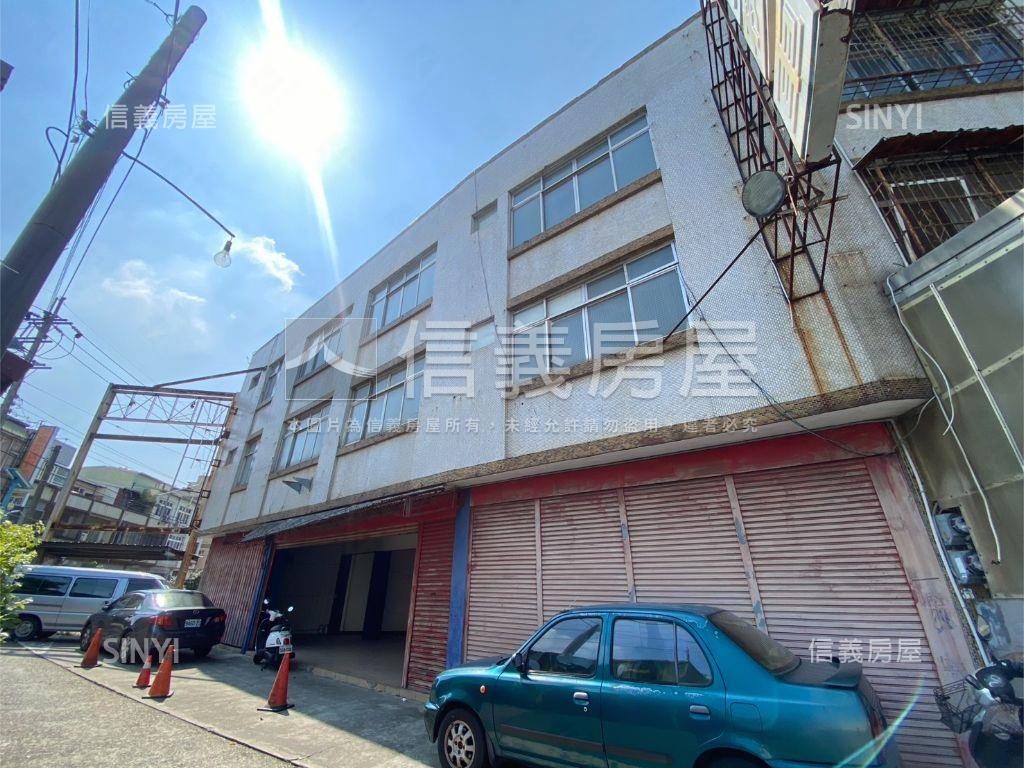 遊園路角間透天店面三角窗房屋室內格局與周邊環境
