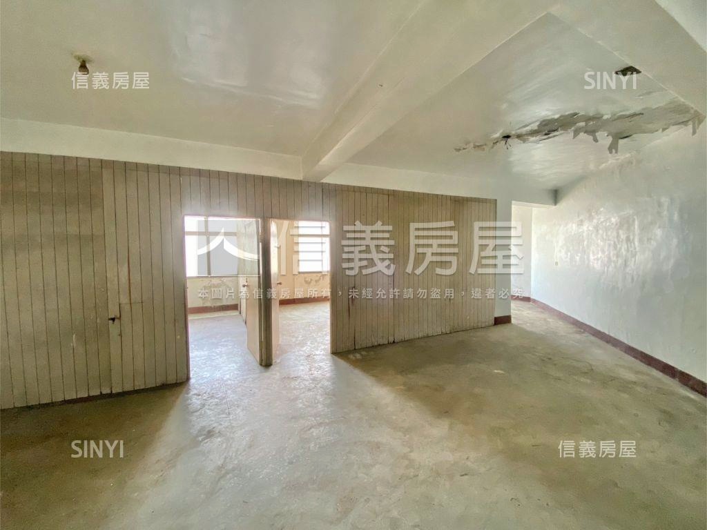 遊園路角間透天店面三角窗房屋室內格局與周邊環境