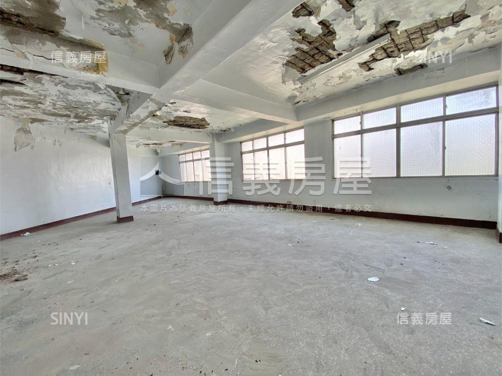 遊園路角間透天店面三角窗房屋室內格局與周邊環境