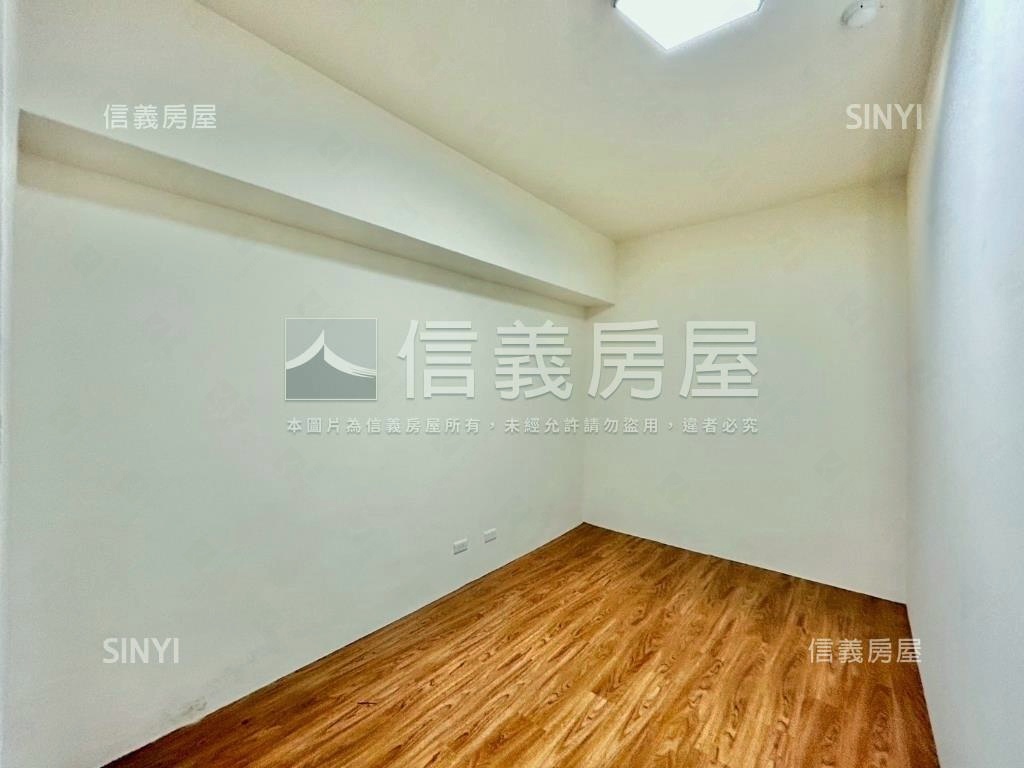 近遠百方正三房房屋室內格局與周邊環境