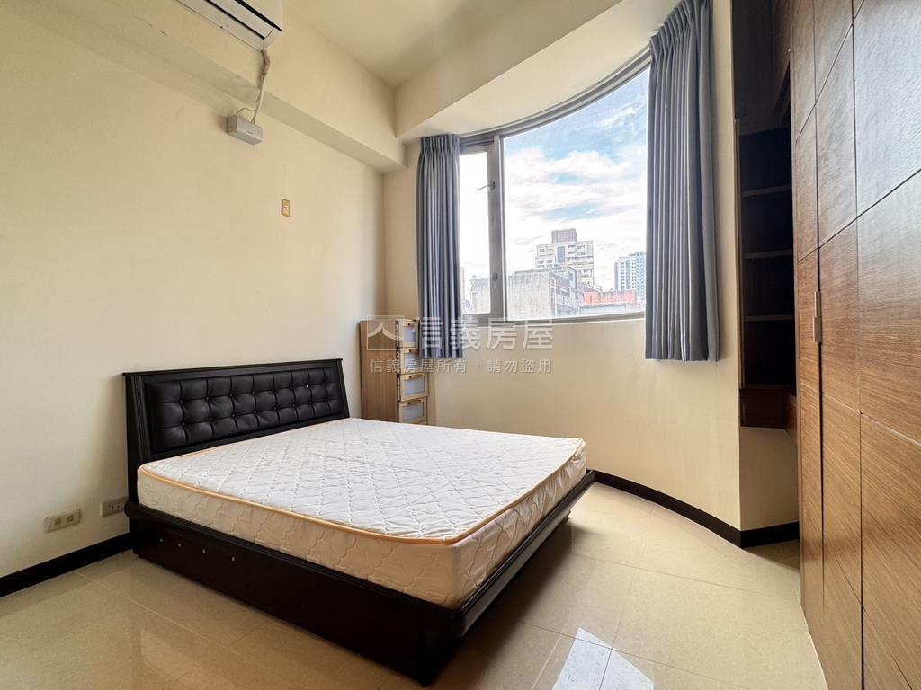面校園景觀電梯一房房屋室內格局與周邊環境