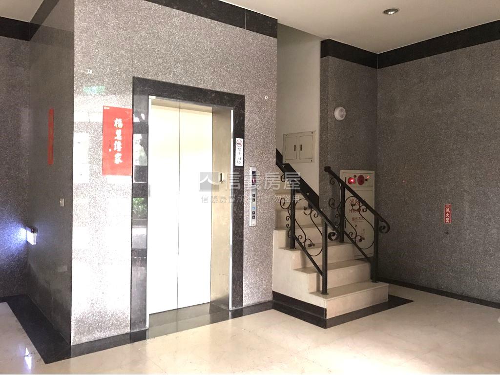 面校園景觀電梯一房房屋室內格局與周邊環境