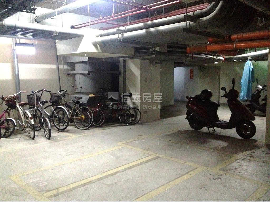 面校園景觀電梯一房房屋室內格局與周邊環境