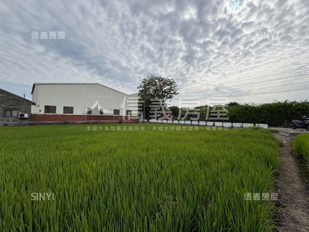雙面臨路！都計內土地房屋室內格局與周邊環境