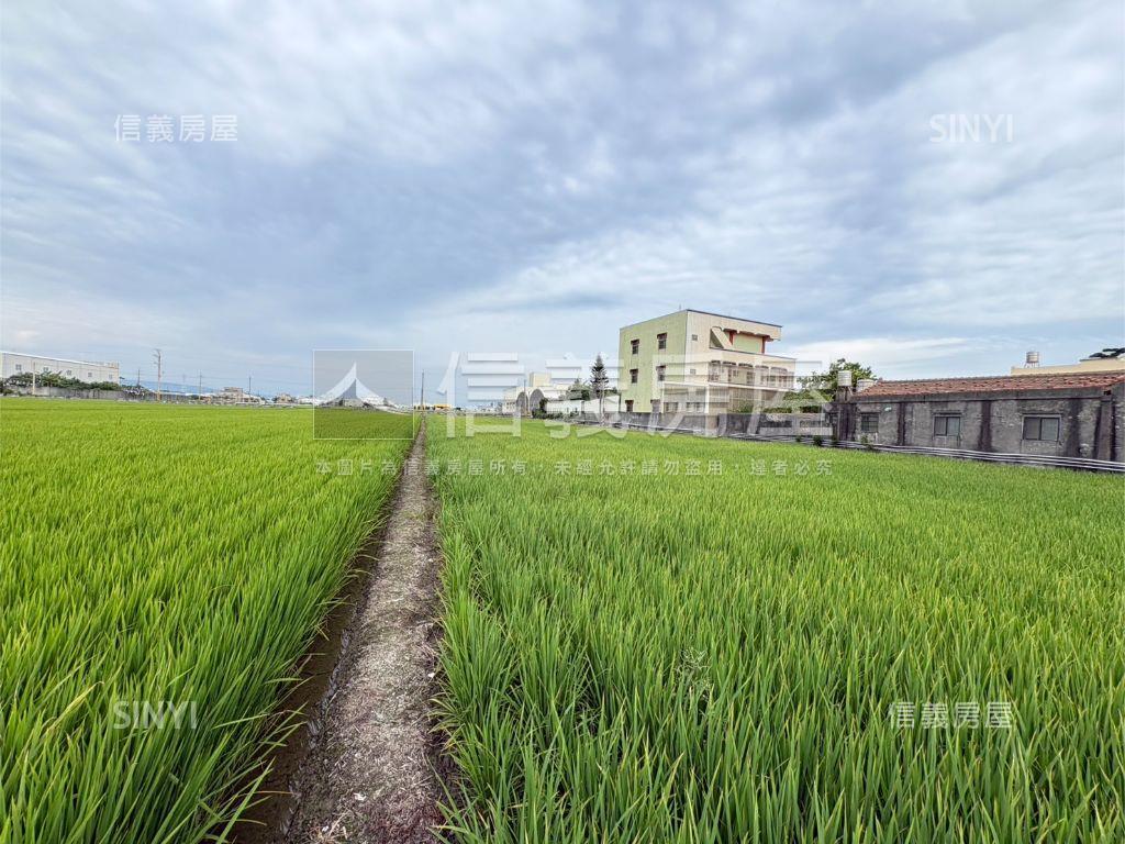雙面臨路！都計內土地房屋室內格局與周邊環境