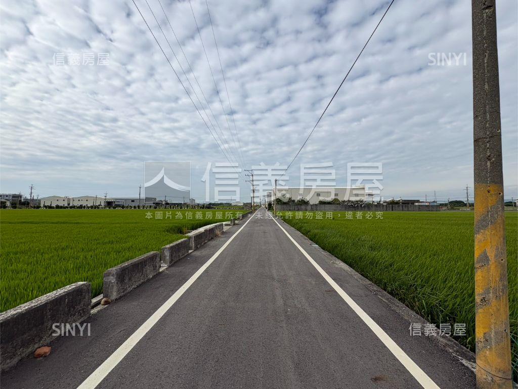 雙面臨路！都計內土地房屋室內格局與周邊環境