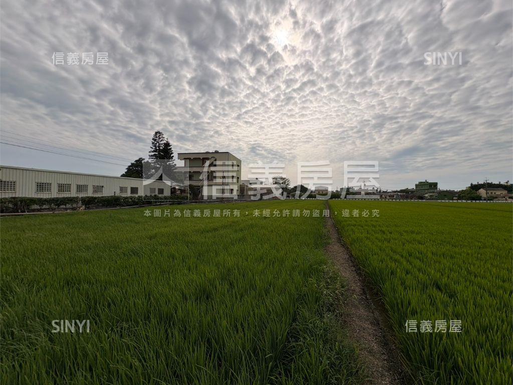 雙面臨路！都計內土地房屋室內格局與周邊環境