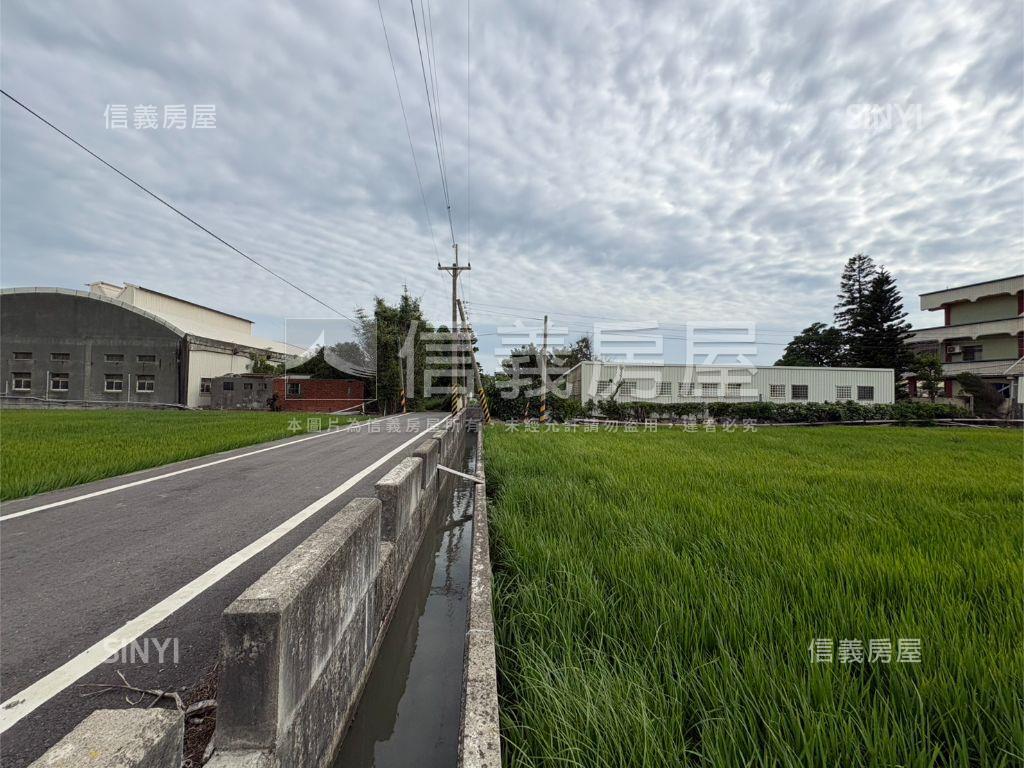 雙面臨路！都計內土地房屋室內格局與周邊環境