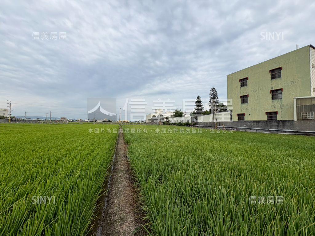 雙面臨路！都計內土地房屋室內格局與周邊環境