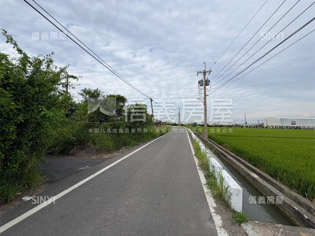 雙面臨路！都計內土地房屋室內格局與周邊環境