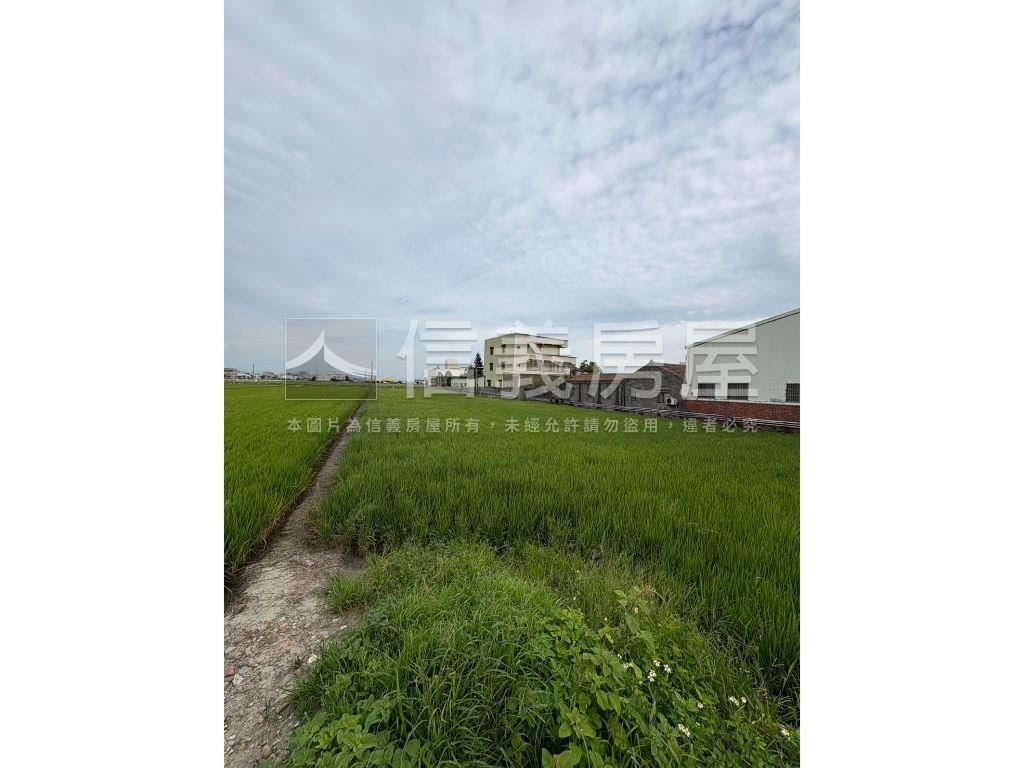 雙面臨路！都計內土地房屋室內格局與周邊環境