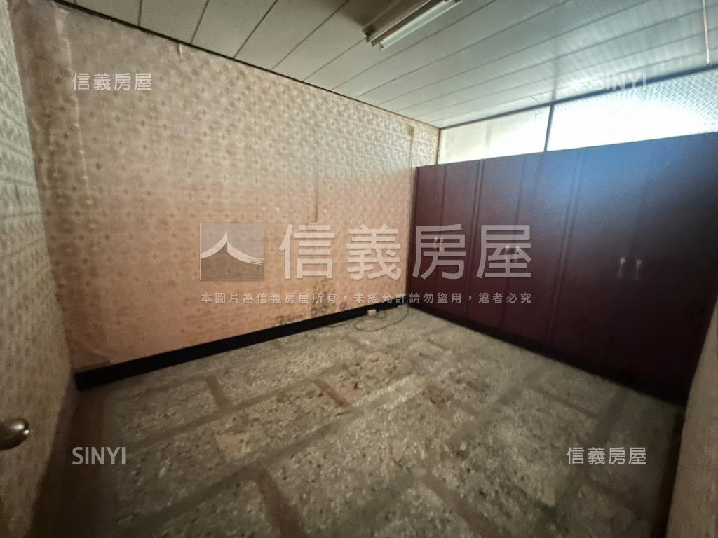 正中華西路店面房屋室內格局與周邊環境
