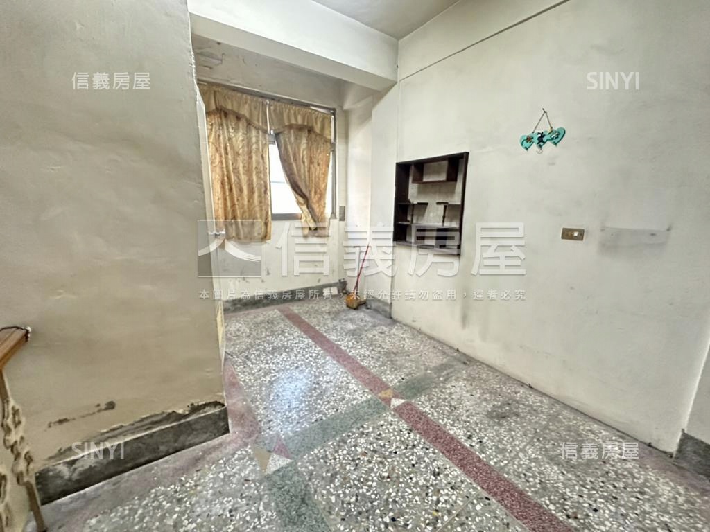 正中華西路店面房屋室內格局與周邊環境