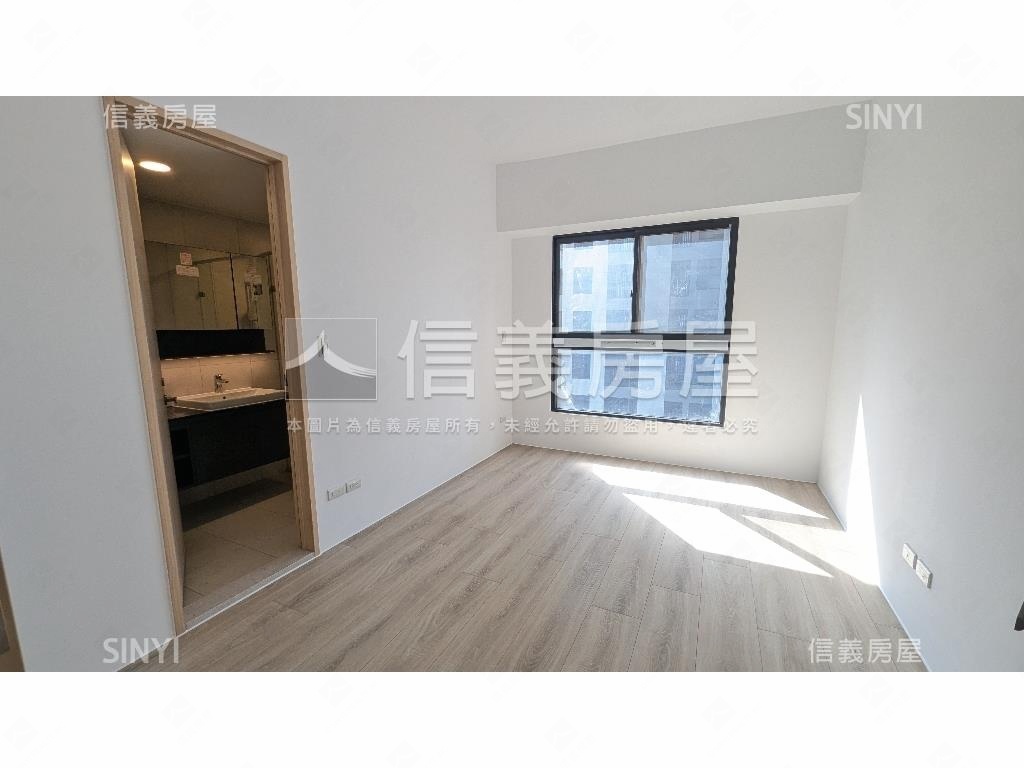 鉅虹映一彎綠朝南三房平車房屋室內格局與周邊環境