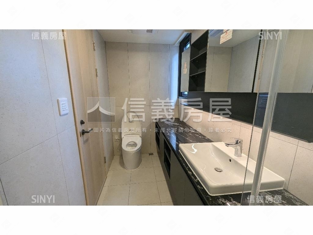 鉅虹映一彎綠朝南三房平車房屋室內格局與周邊環境